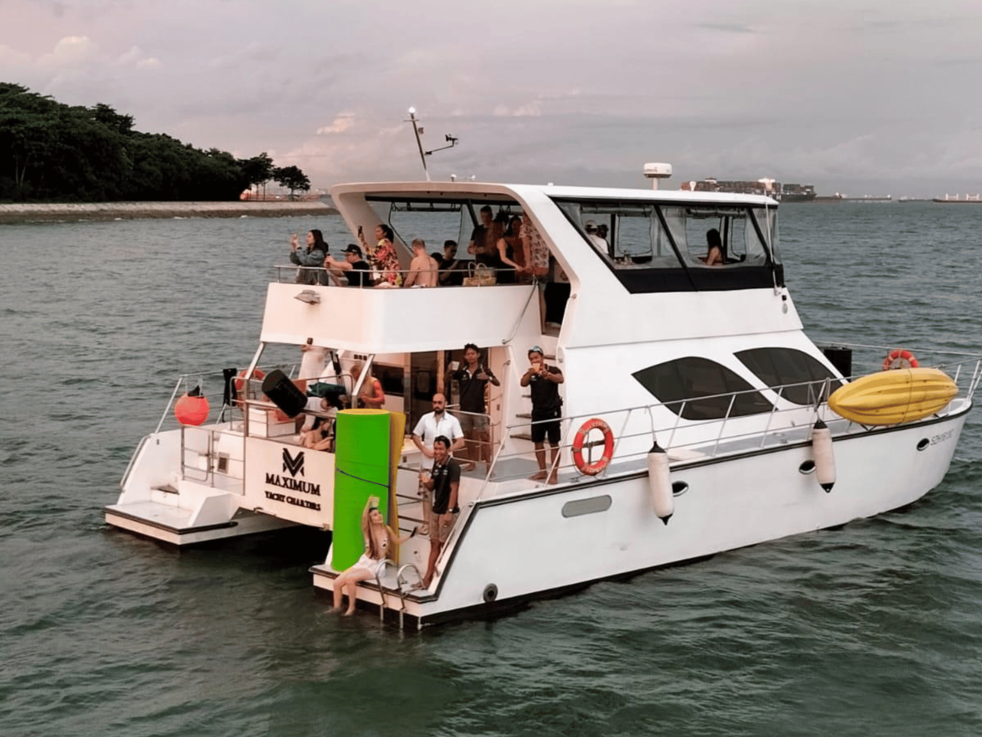 Maximum 1 45ft Power Catamaran